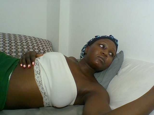 Chocolateskin4 live cam on BongaCams