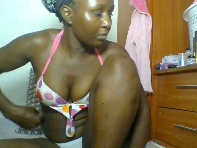 Chocolateskin4 live cam preview