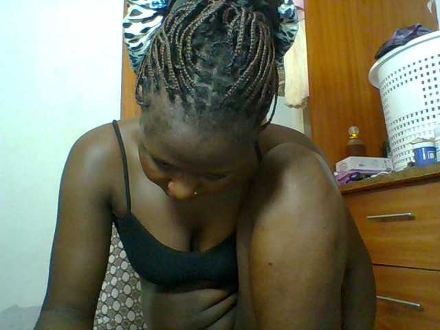 Chocolateskin4 live cam on BongaCams