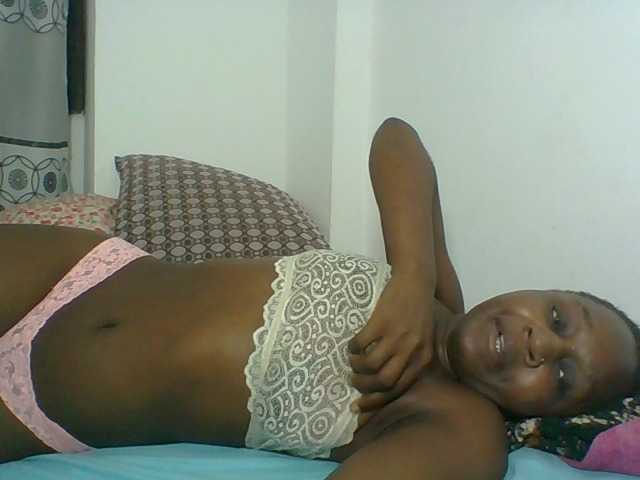 Chocolateskin4 live cam on BongaCams