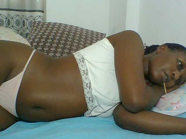Chocolateskin4 live cam on BongaCams