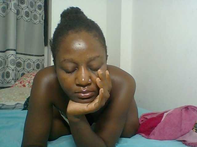 Chocolateskin4 live cam on BongaCams