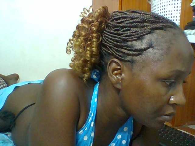 Chocolateskin4 live cam on BongaCams