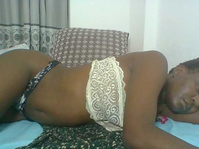 Chocolateskin4 live cam on BongaCams