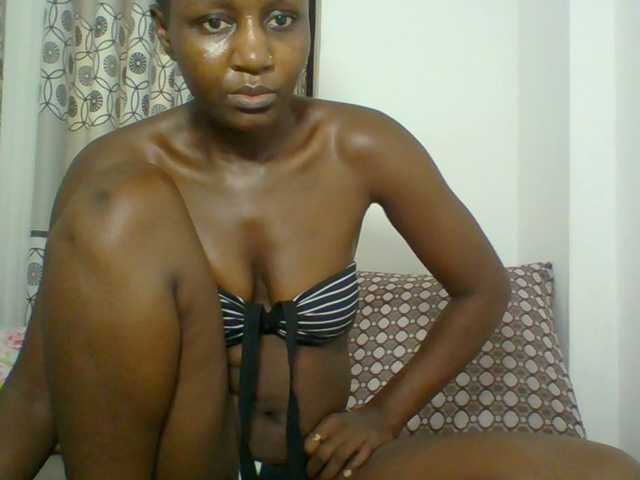 Chocolateskin4 live cam on BongaCams