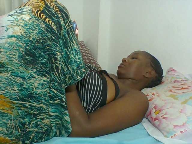 Chocolateskin4 live cam on BongaCams