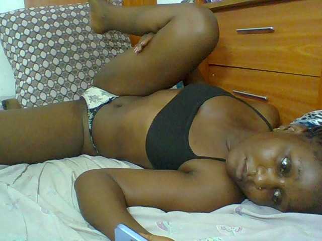 Chocolateskin4 live cam preview
