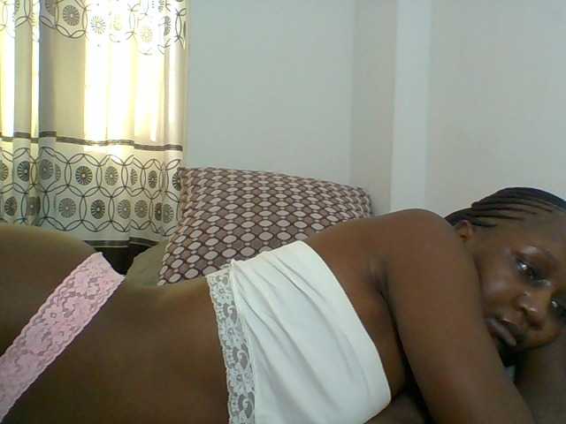 Chocolateskin4 live cam on BongaCams