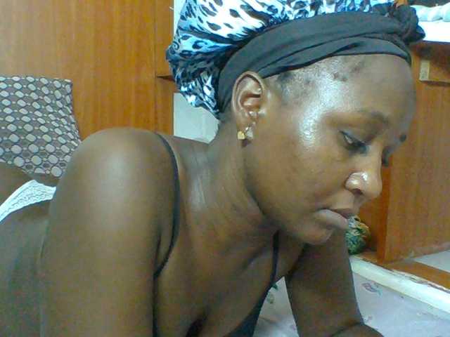 Chocolateskin4 live cam preview