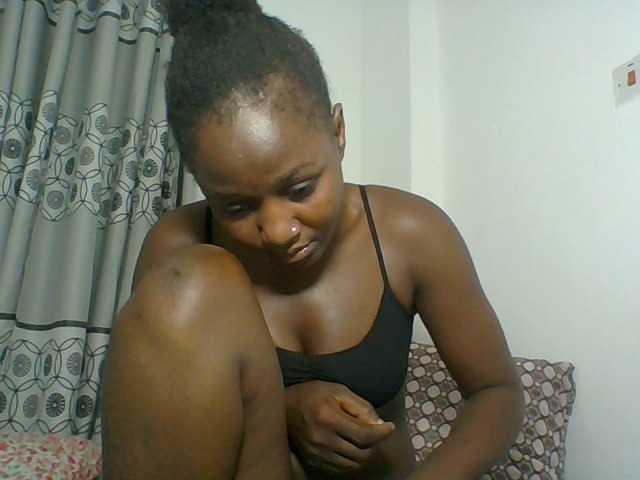 Chocolateskin4 live cam on BongaCams