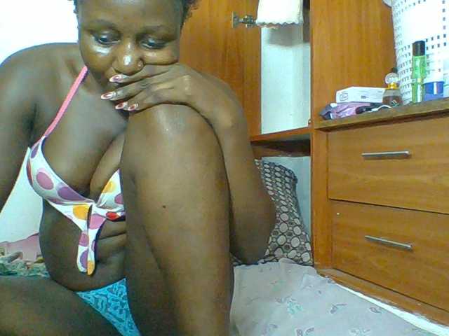 Chocolateskin4 live cam preview