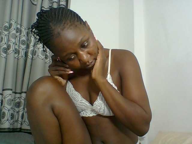 Chocolateskin4 live cam on BongaCams