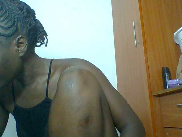 Chocolateskin4 live cam on BongaCams