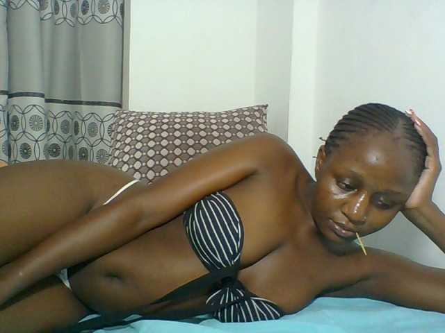 Chocolateskin4 live cam on BongaCams