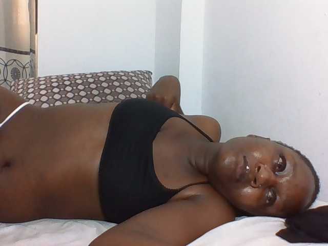 Chocolateskin4 live cam on BongaCams