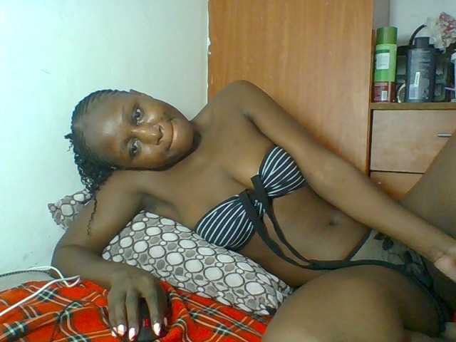 Chocolateskin4 live cam on BongaCams