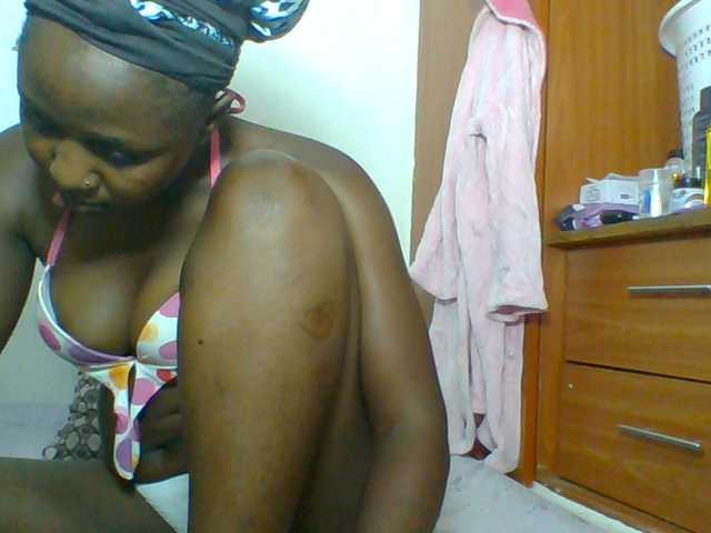 Chocolateskin4 live cam preview
