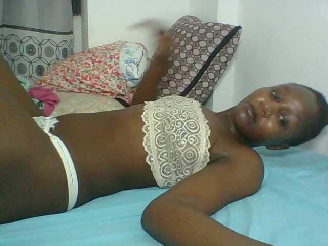 Chocolateskin4 live cam on BongaCams