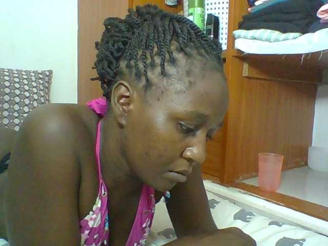 Chocolateskin4 live cam on BongaCams