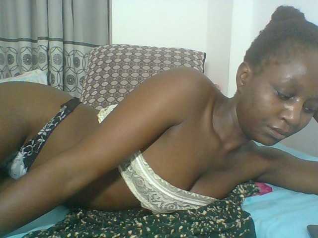 Chocolateskin4 live cam on BongaCams