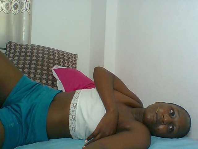 Chocolateskin4 live cam on BongaCams