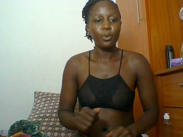 Chocolateskin4 live cam on BongaCams