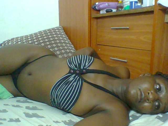 Chocolateskin4 live cam on BongaCams