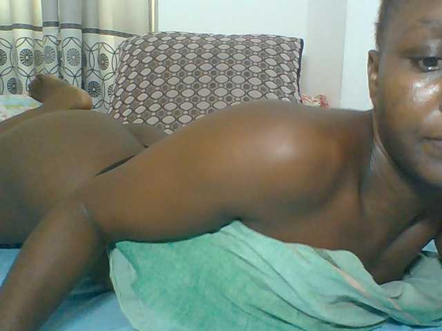 Chocolateskin4 live cam on BongaCams