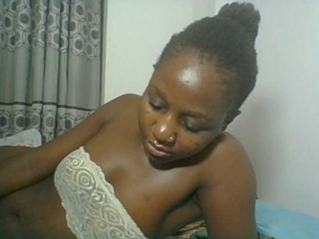Chocolateskin4 live cam on BongaCams
