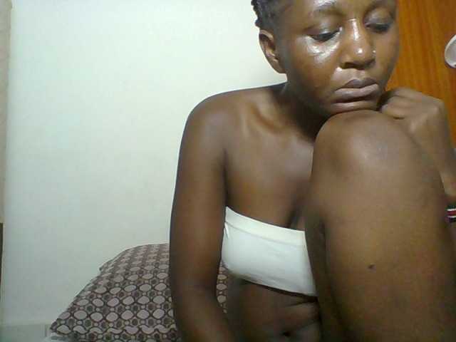Chocolateskin4 live cam on BongaCams