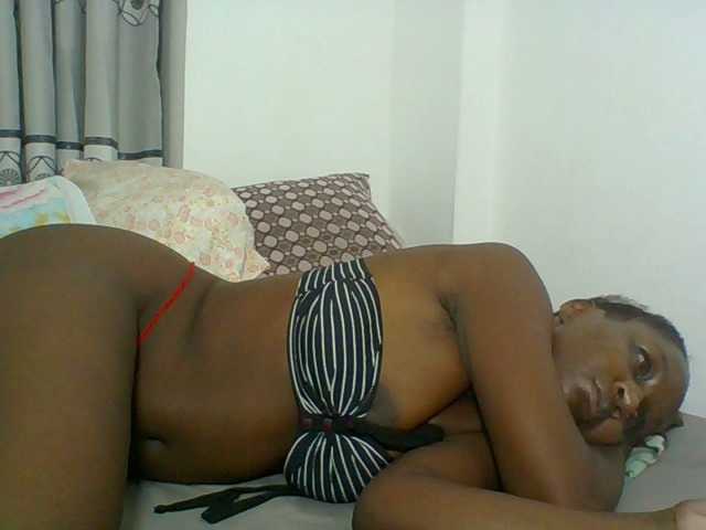 Chocolateskin4 live cam on BongaCams