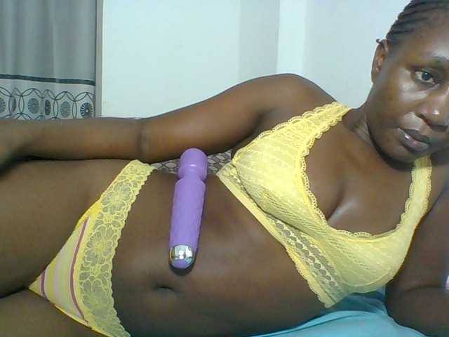 Chocolateskin4 live cam on BongaCams
