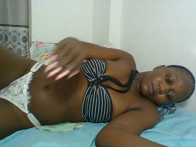 Chocolateskin4 live cam on BongaCams