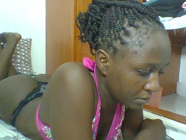Chocolateskin4 live cam on BongaCams