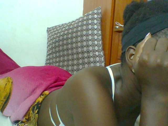 Chocolateskin4 live cam on BongaCams