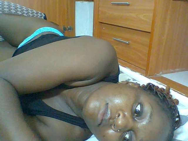 Chocolateskin4 live cam preview