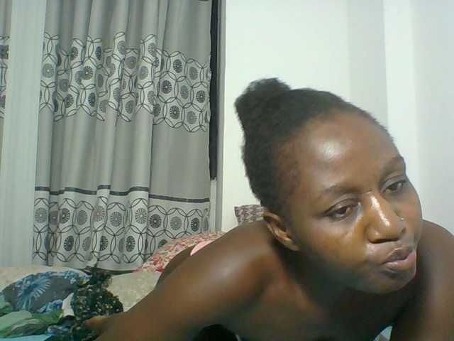 Chocolateskin4 live cam on BongaCams