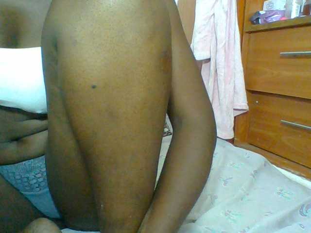 Chocolateskin4 live cam preview
