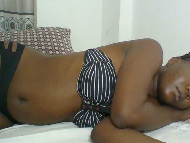 Chocolateskin4 live cam on BongaCams