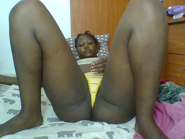 Chocolateskin4 live cam on BongaCams