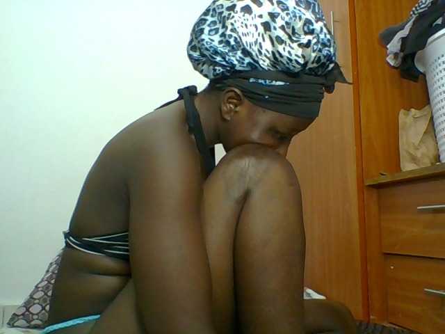 Chocolateskin4 live cam on BongaCams