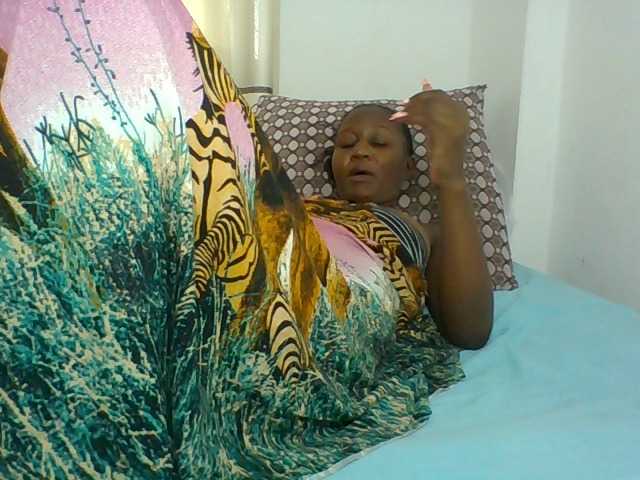 Chocolateskin4 live cam on BongaCams