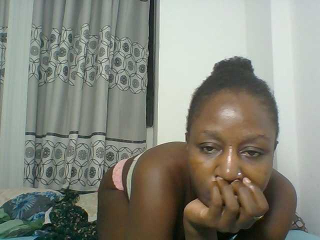 Chocolateskin4 live cam on BongaCams