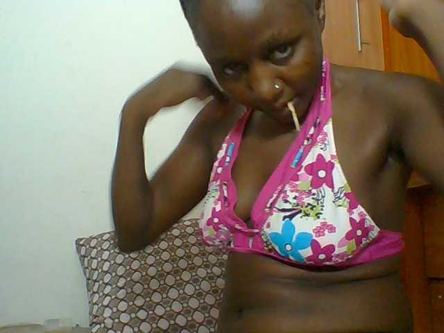 Chocolateskin4 live cam on BongaCams
