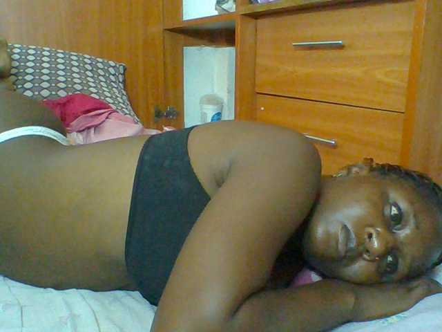 Chocolateskin4 live cam preview