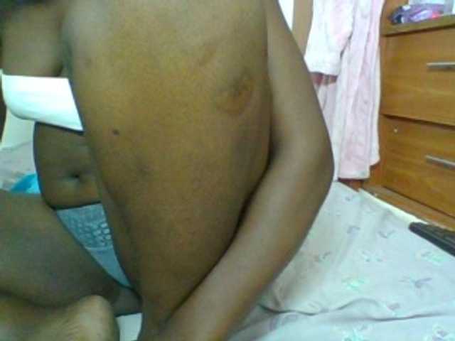 Chocolateskin4 live cam preview