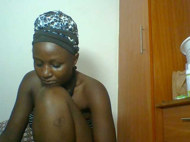 Chocolateskin4 live cam on BongaCams