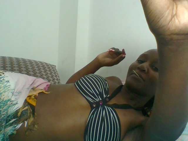 Chocolateskin4 live cam on BongaCams