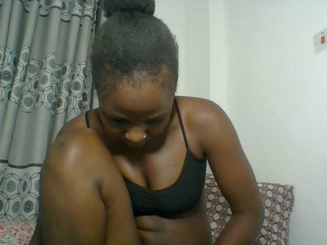 Chocolateskin4 live cam on BongaCams