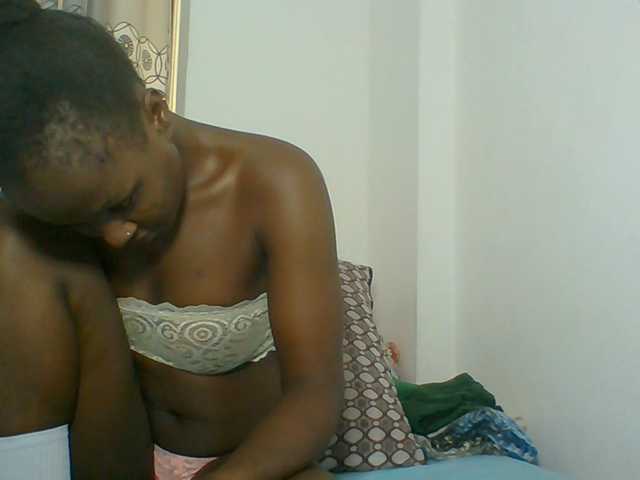 Chocolateskin4 live cam on BongaCams